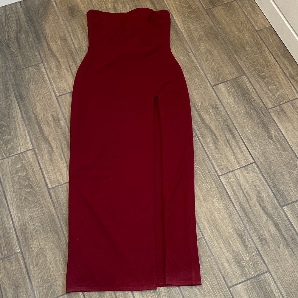 Babyboo Elegant Strapless Red/Burgundy Maxi with one leg side slits. Large.